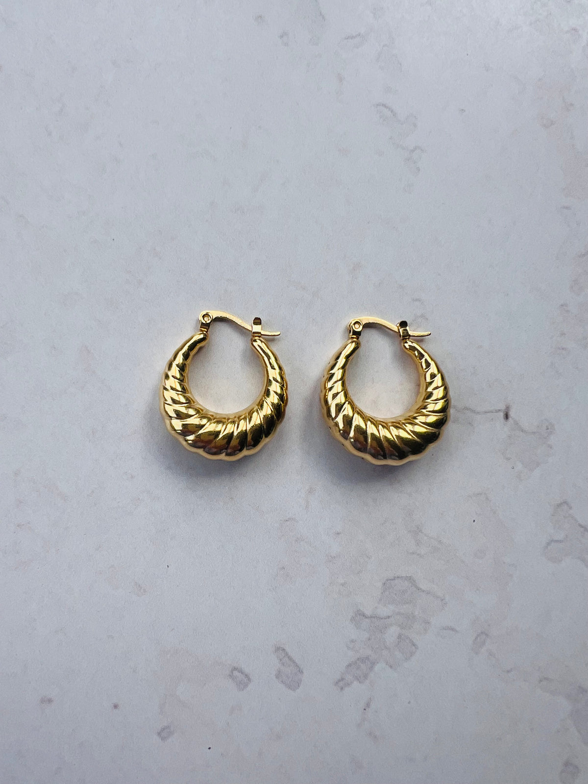 Bella Hoops